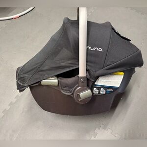 Nuna Pipa Black Kids Car Seat